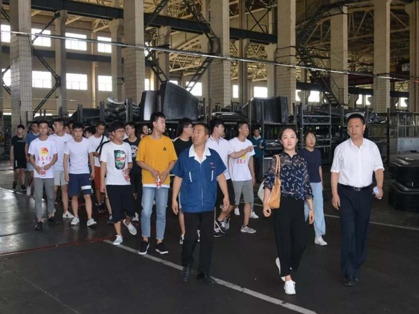 高校大学生来南宫NG28集团科普基地实践学习